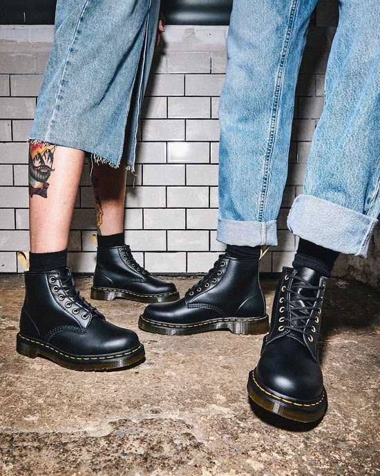Botas Negras Dr. Martens Vegan 101 Hombre Negros MX-92081